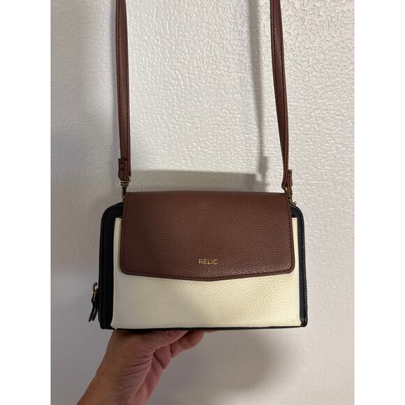 Relic Women’s Wallet with Strap – Light Brown, Beige & Black Pattern - Picture 2 of 4